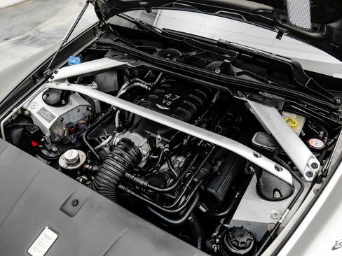 Used 2014 Aston Martin V8 Vantage S RWD image 90