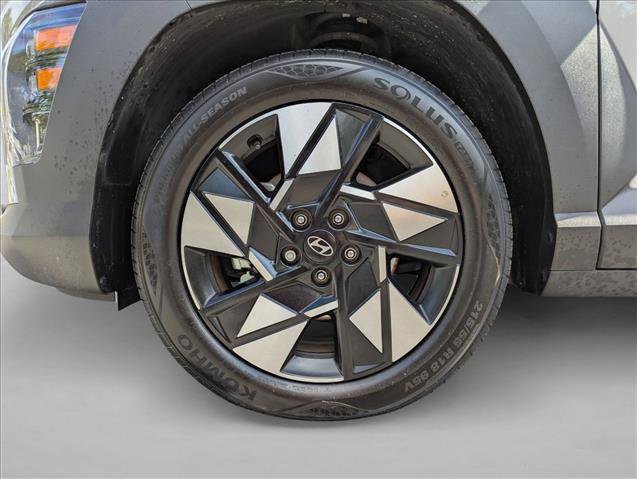 Used 2025 Hyundai Kona SEL FWD image 14