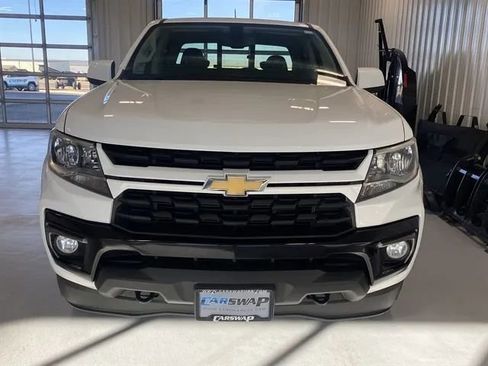 Used 2022 Chevrolet Colorado LT w/ LT Convenience Package AWD/4WD image 7