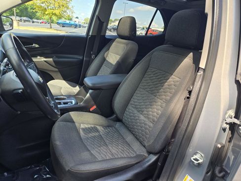 Used 2018 Chevrolet Equinox LT FWD image 13