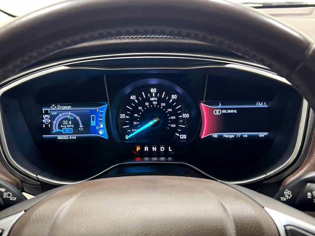 Used 2018 Ford Fusion Platinum FWD image 25