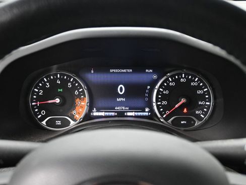 Used 2018 Jeep Renegade Limited w/ UConnect 8.4 Nav Group image 12