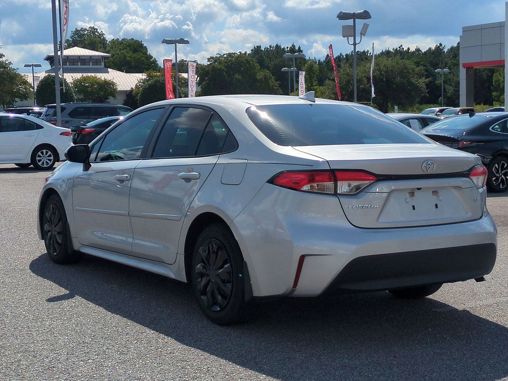 Certified 2023 Toyota Corolla LE FWD image 5