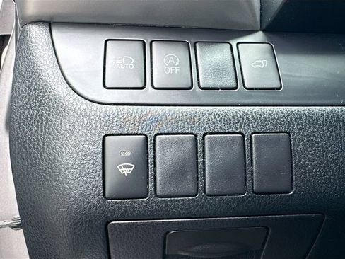 Used 2017 Toyota Highlander XLE AWD/4WD image 14