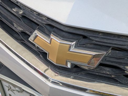 Used 2017 Chevrolet Cruze LT image 10