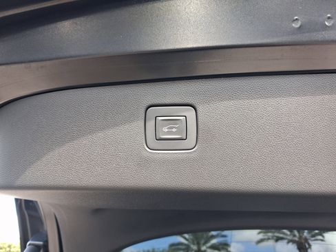 Used 2025 Buick Envista Sport Touring w/ Convenience I Package FWD image 6