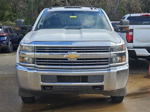 Used 2018 Chevrolet Silverado 3500 W/T w/ WT Convenience Package image 2