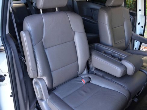 Used 2014 Honda Odyssey EX-L image 14