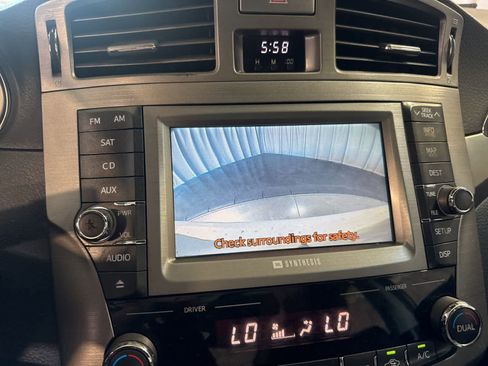 Used 2011 Toyota Avalon Limited FWD image 28