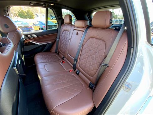 Used 2023 BMW X5 xDrive40i w/ M Sport Package image 20