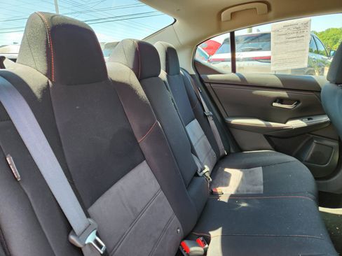 Used 2024 Nissan Sentra SR FWD image 15