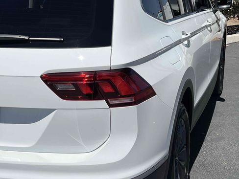 Used 2022 Volkswagen Tiguan SE FWD image 54