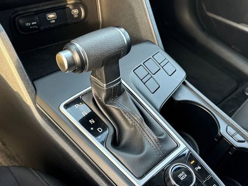 Used 2024 Kia Sportage LX image 16