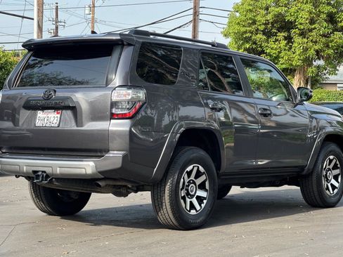 Used 2023 Toyota 4Runner TRD Off-Road Premium w/ Off Road Premium Plus Package AWD/4WD image 4