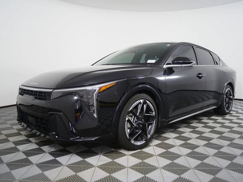 Used 2025 Kia K4 GT-Line w/ GT-Line Sunroof Package FWD image 4