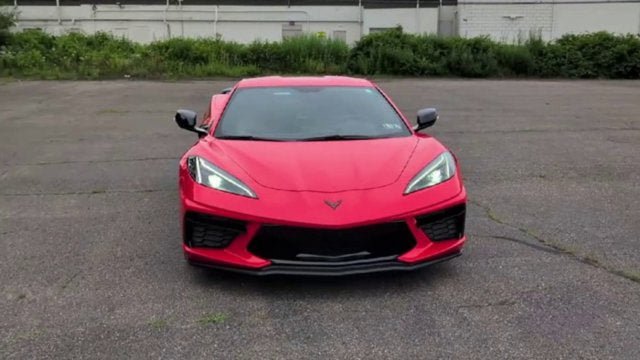 Used 2021 Chevrolet Corvette Stingray Coupe w/ Z51 Performance Package RWD image 3