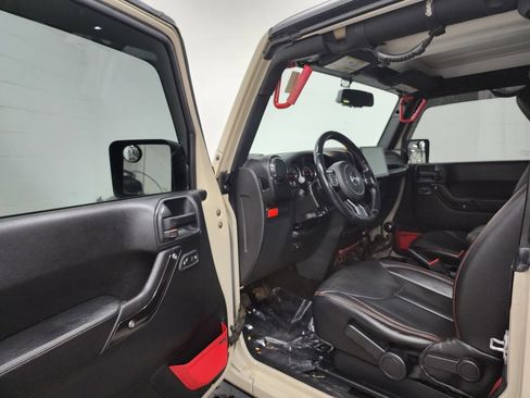 Used 2017 Jeep Wrangler Rubicon AWD/4WD image 10