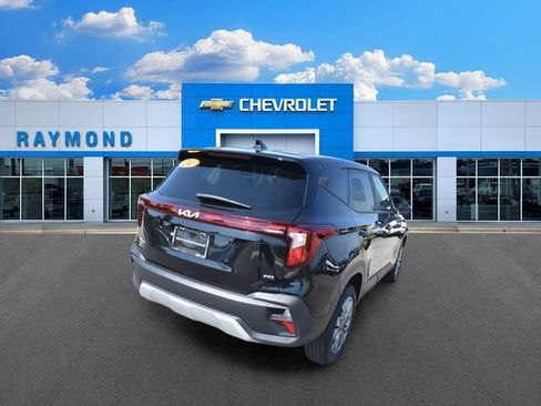 Used 2024 Kia Seltos LX AWD/4WD image 3