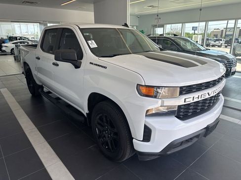 Used 2021 Chevrolet Silverado 1500 Custom w/ Rally Edition image 2