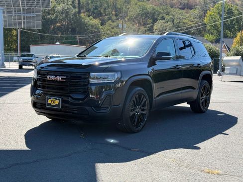 Certified 2022 GMC Acadia SLE w/ Driver Convenience Package image 1