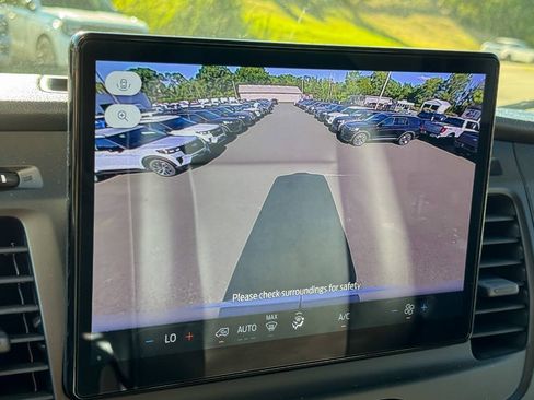Used 2023 Ford E-Transit Medium Roof RWD image 25