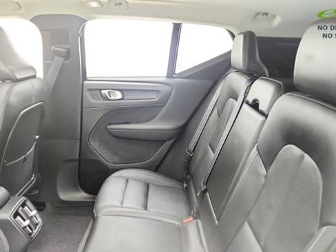 Used 2024 Volvo XC40 B5 Plus w/ Protection Package Premier AWD/4WD image 44