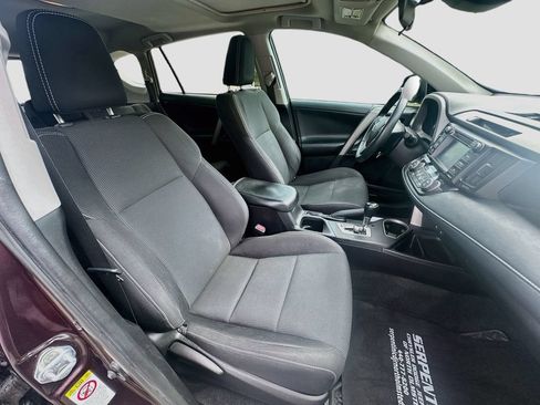 Used 2018 Toyota RAV4 XLE FWD image 28