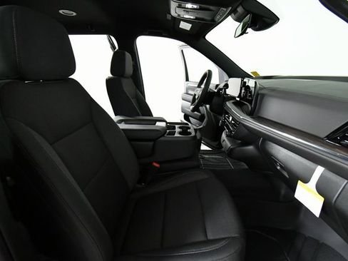 New 2026 Chevrolet Suburban LS image 23