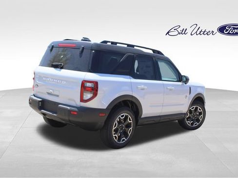 New 2026 Ford Bronco Sport Outer Banks w/ Outer Banks Tech Package+ AWD/4WD image 3