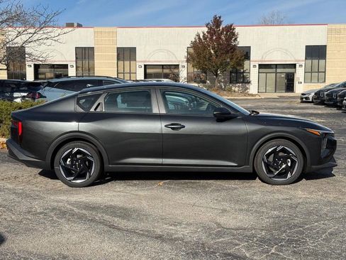 New 2025 Kia K4 EX image 2