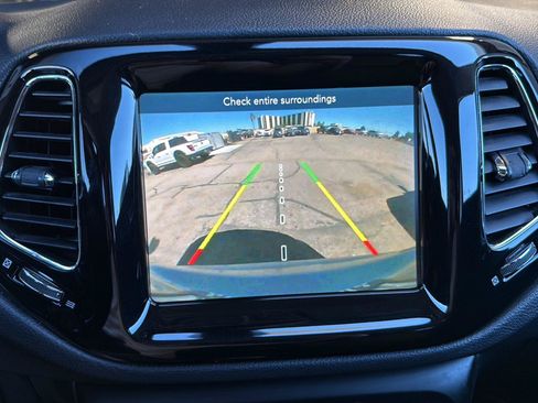 Used 2018 Jeep Compass Limited w/ Safe & Security Group FWD image 19