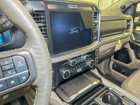 New 2026 Ford F350 Platinum w/ Platinum Plus Package AWD/4WD image 34