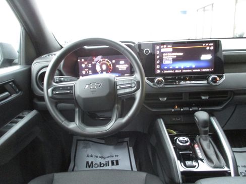 Used 2024 Chevrolet Colorado Trail Boss w/ Advanced Trailering Package image 12