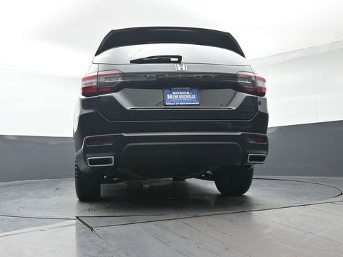 Certified 2025 Honda Pilot Sport image 33