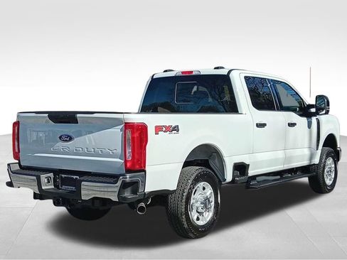 Certified 2025 Ford F250 XLT w/ FX4 Off-Road Package image 3