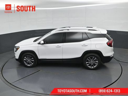 Used 2023 GMC Terrain SLT FWD image 50