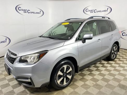 Used 2017 Subaru Forester 2.5i Limited AWD/4WD image 3