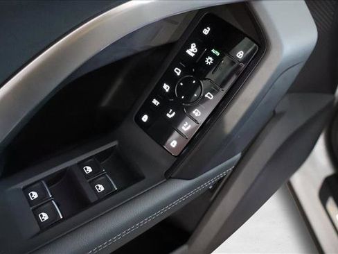 Used 2025 Audi Q5 Premium Plus w/ Premium Plus image 12