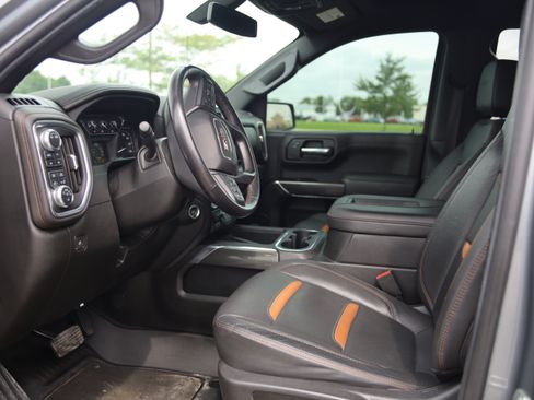 Used 2022 GMC Sierra 1500 AT4 w/ AT4 Preferred Package AWD/4WD image 12