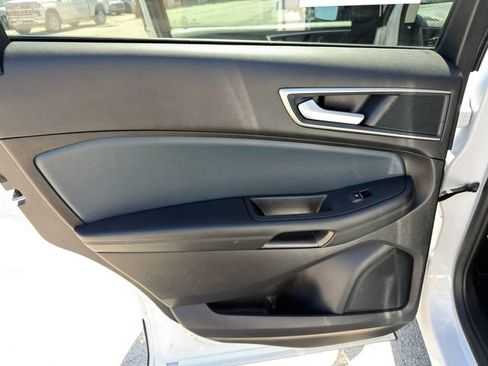 Used 2024 Ford Edge SEL w/ Sport Appearance Package AWD/4WD image 17