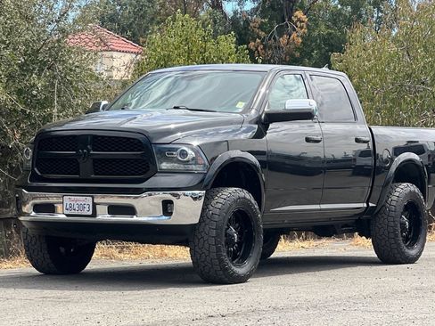 Used 2018 RAM 1500 Laramie AWD/4WD image 8