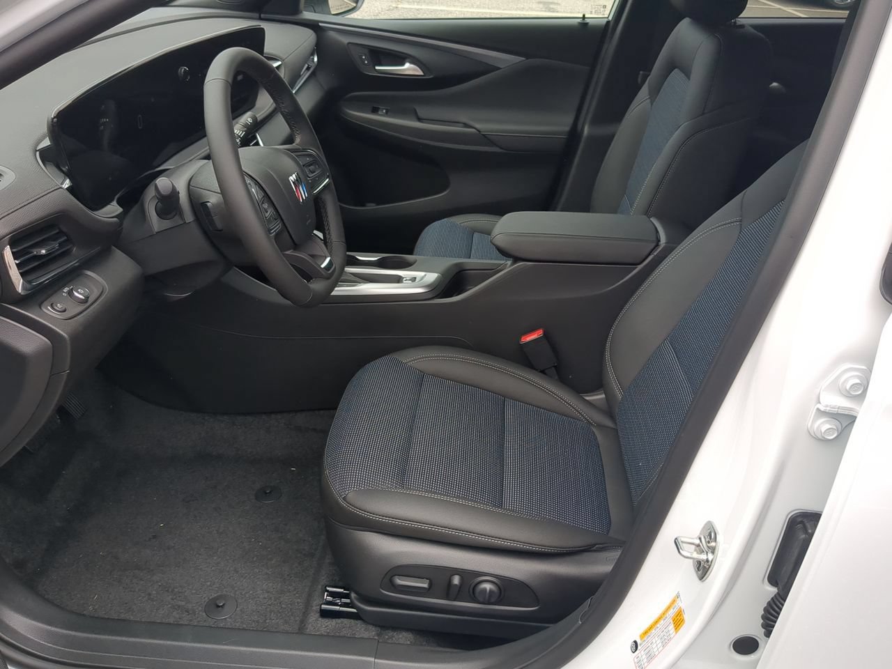 New 2026 Buick Envista Sport Touring w/ Convenience I Package FWD image 23