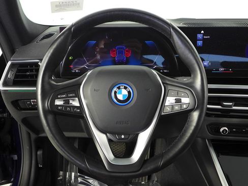 Used 2023 BMW i4 eDrive35 w/ Premium Package RWD image 27