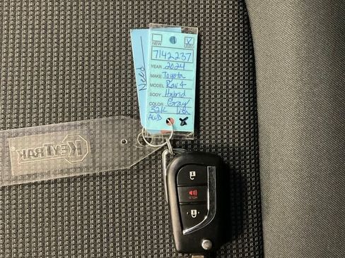 Used 2024 Toyota RAV4 LE AWD/4WD image 37