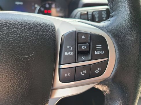 Used 2022 Ford Explorer XLT AWD/4WD image 27