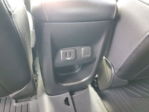 Used 2022 GMC Canyon Elevation w/ Elevation Premium Package AWD/4WD image 16