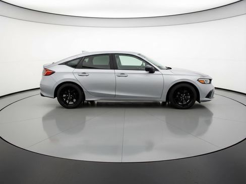 Used 2025 Honda Civic Sport image 11