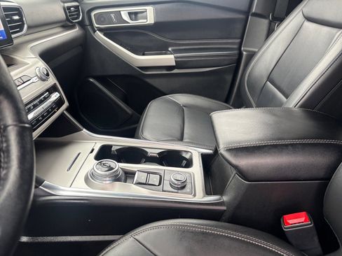 Certified 2023 Ford Explorer XLT w/ Equipment Group 202A image 22