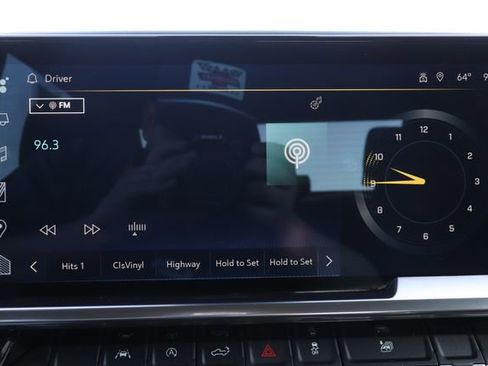 Used 2023 Chevrolet Silverado 1500 LT image 44