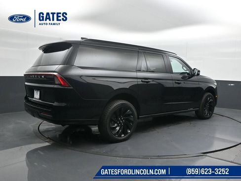 New 2026 Lincoln Navigator L Reserve w/ Jet Appearance Package image 2